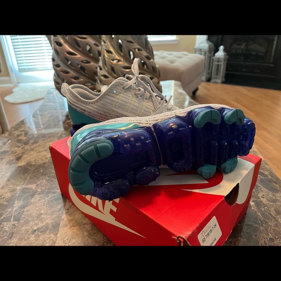 Nike Vapormax - Picture 5 of 7